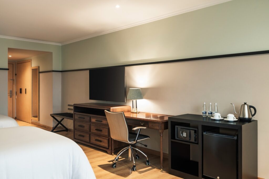 Poblado Plaza - Habitación escritorio